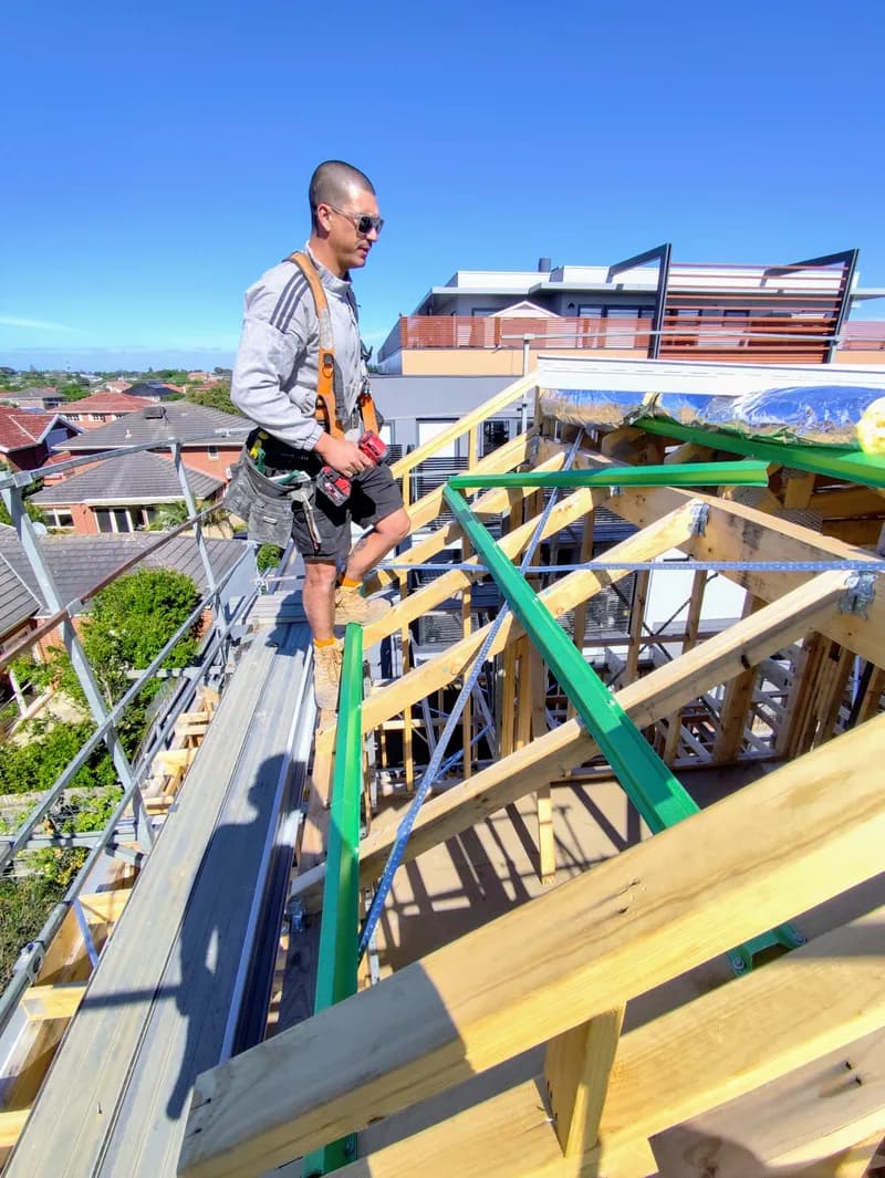 Paul on a Melbourne rooftop install